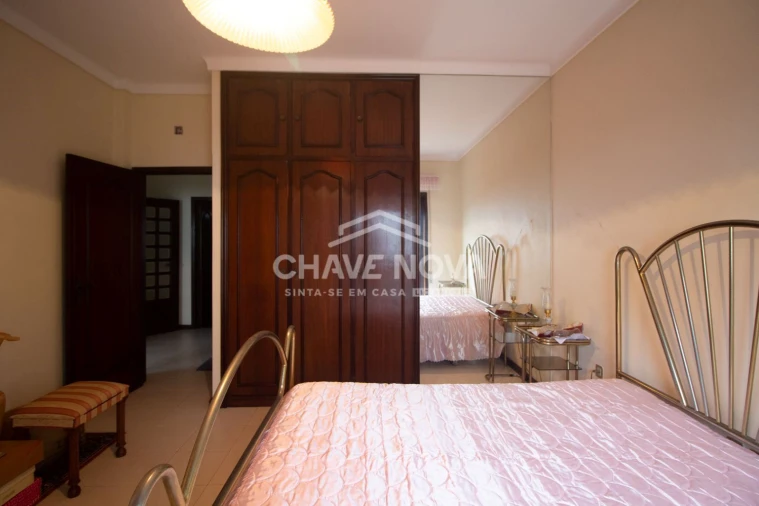 Moradia T5 para Venda em Coronado (São Romão e São Mamede) Foto 10