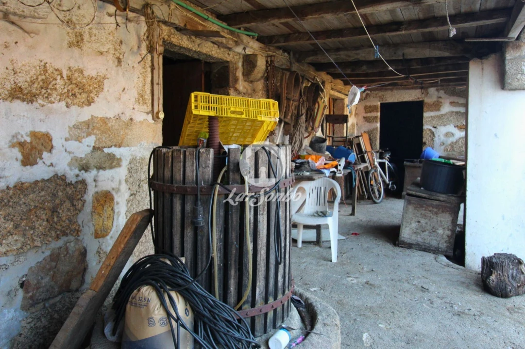 Quinta T3 para Venda em Airo Foto 22