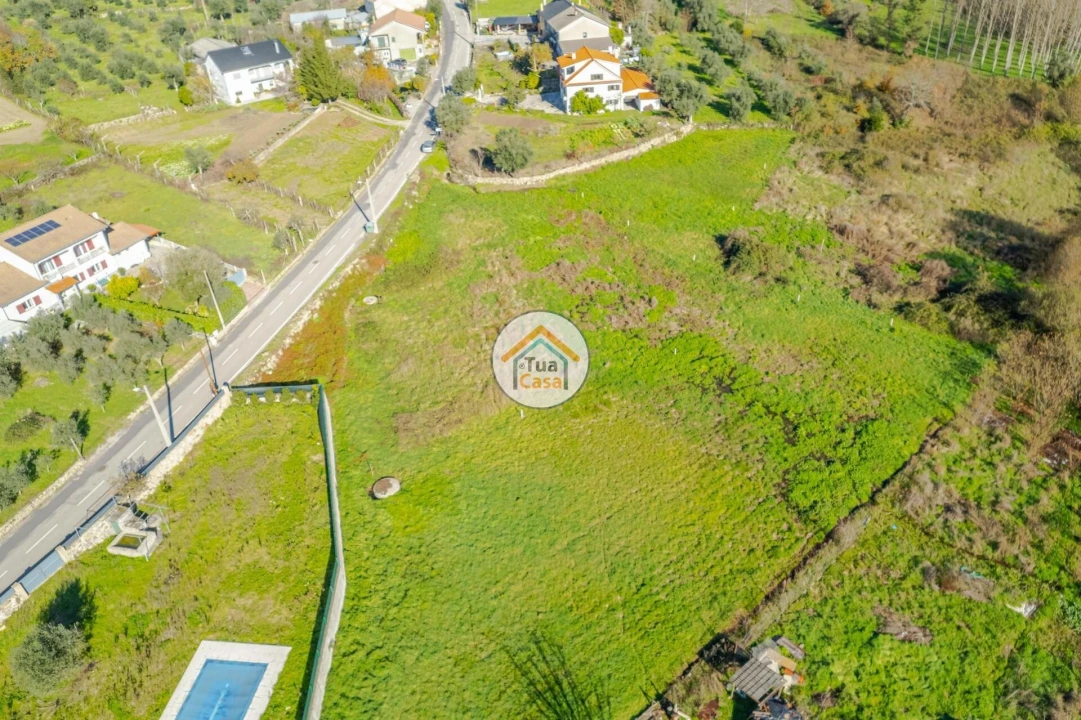 Terreno para Venda em Cavernães Foto 6