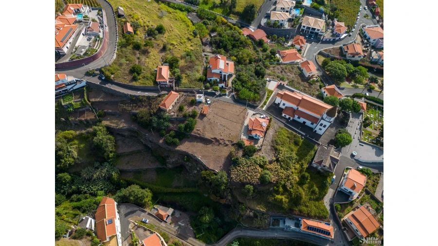 Moradia T3 para Venda em Estreito da Calheta Foto 2