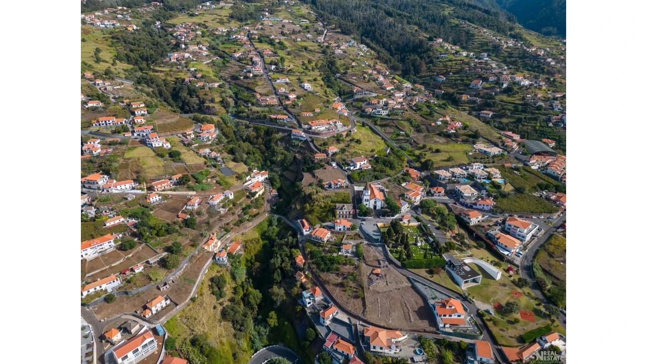 Moradia T3 para Venda em Estreito da Calheta Foto 4