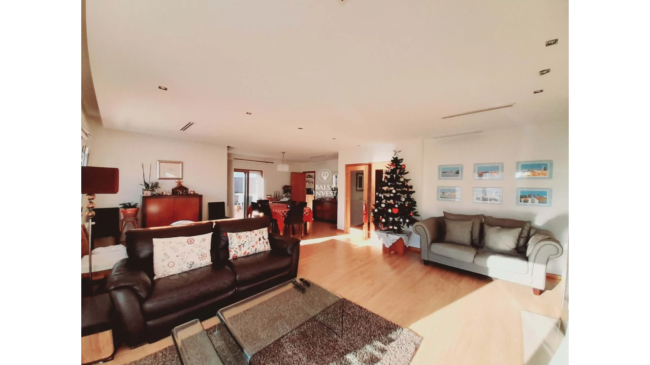 Moradia T5 para Venda em Tavira (Santa Maria e Santiago) Foto 2