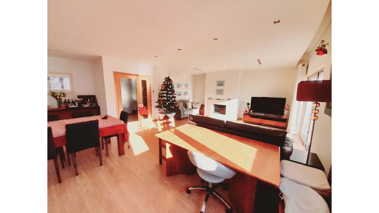 Moradia T5 para Venda em Tavira (Santa Maria e Santiago) Foto 6