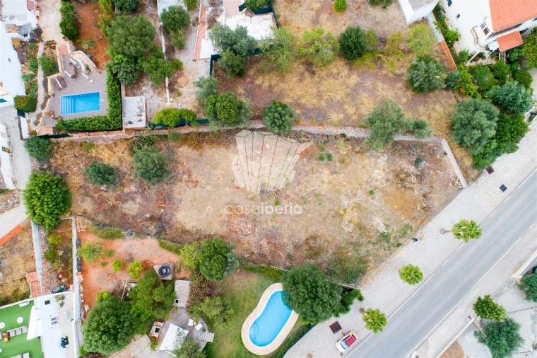 Terreno para Venda em Querença, Tôr e Benafim Foto 3