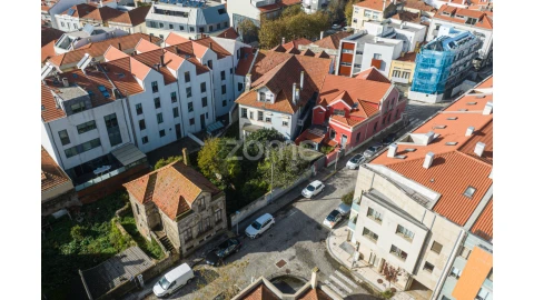 Moradia T10 para Venda em Espinho