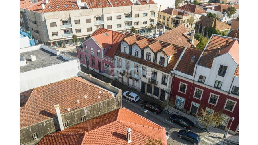 Moradia T10 para Venda em Espinho Foto 4