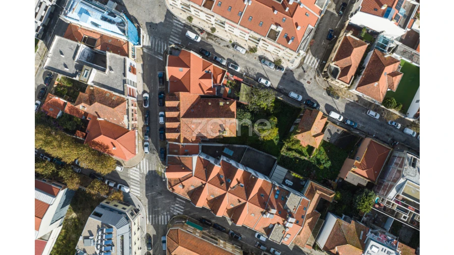 Moradia T10 para Venda em Espinho Foto 10