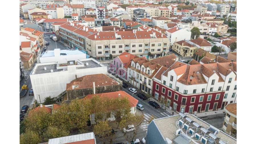 Moradia T10 para Venda em Espinho Foto 20