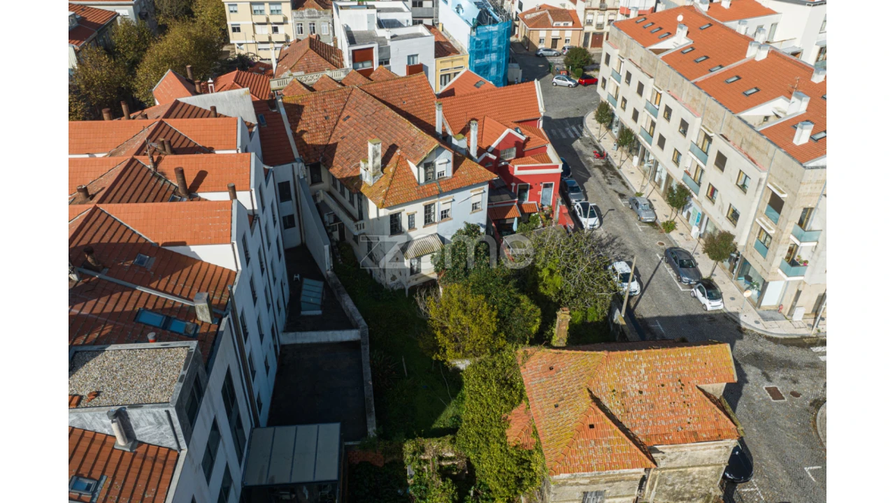 Moradia T10 para Venda em Espinho Foto 9