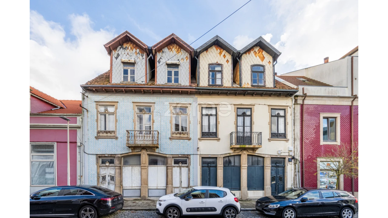 Moradia T10 para Venda em Espinho Foto 2