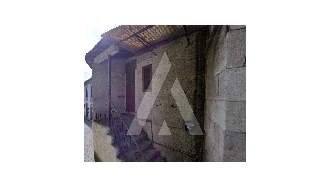 Moradia T2 para Venda em São Miguel do Outeiro e Sabugosa Foto 1