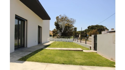 Moradia T3 para Venda em Sesimbra (Castelo)