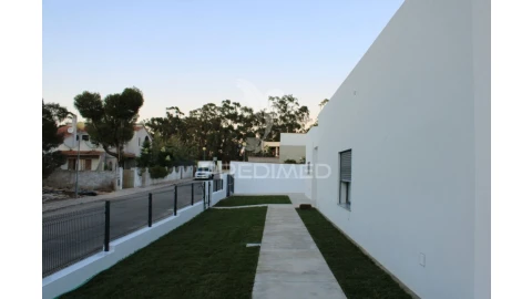 Moradia T3 para Venda em Sesimbra (Castelo)