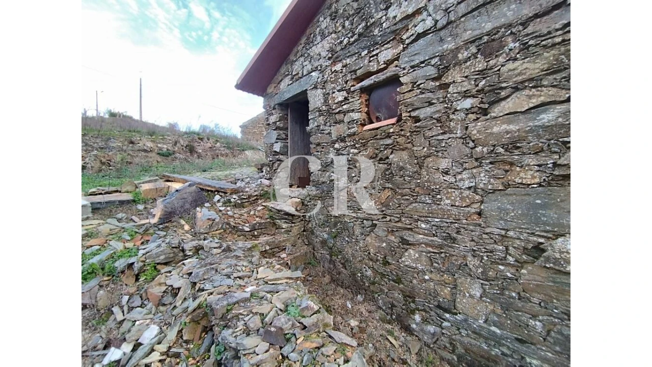 Moradia T2 para Venda em Oleiros-Amieira Foto 11