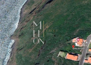 Terreno para Venda em Caniço