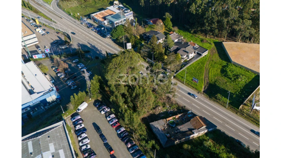 Terreno para Venda em Castêlo da Maia Foto 8