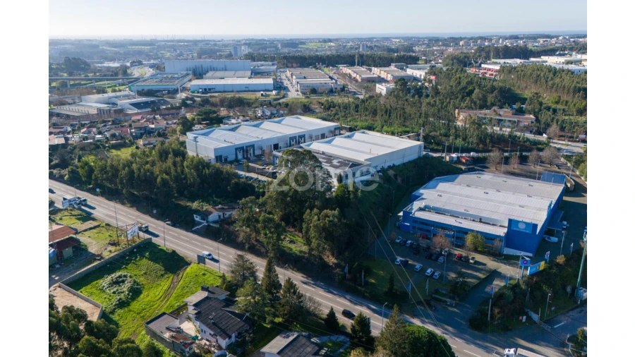 Terreno para Venda em Castêlo da Maia Foto 11