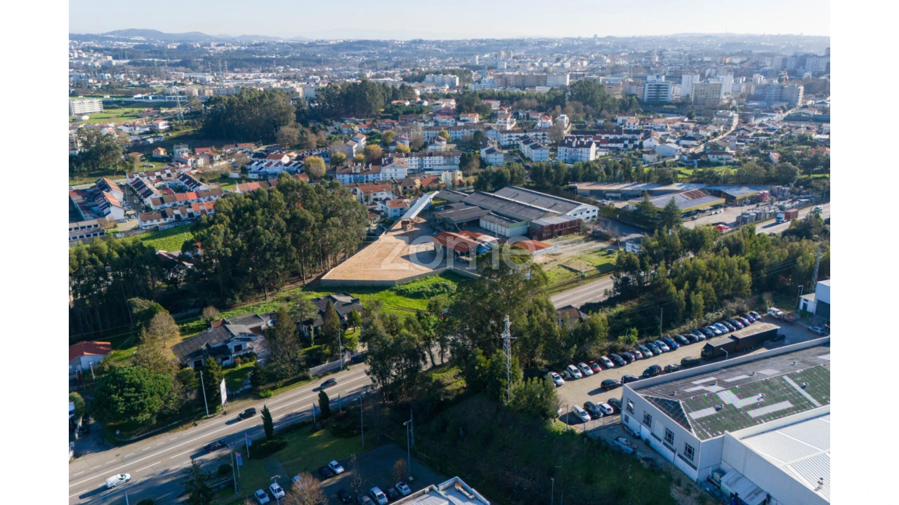 Terreno para Venda em Castêlo da Maia Foto 17