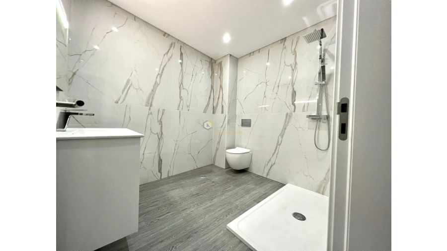 Apartamento T3 para Venda em Quelfes Foto 10