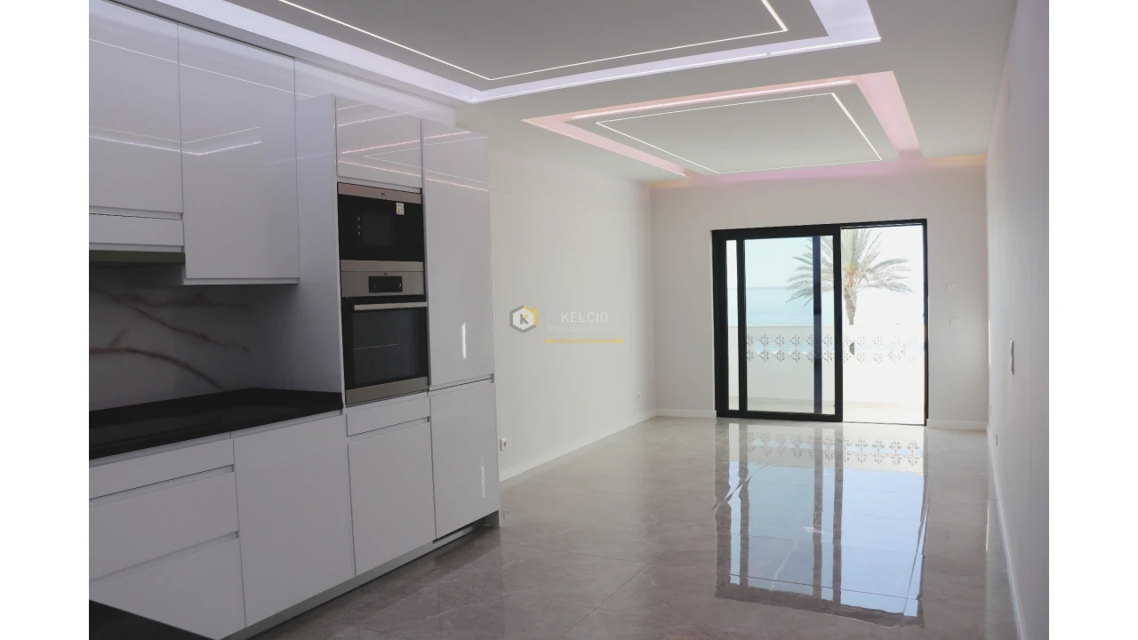 Apartamento T2 para Venda em Quarteira Foto 4