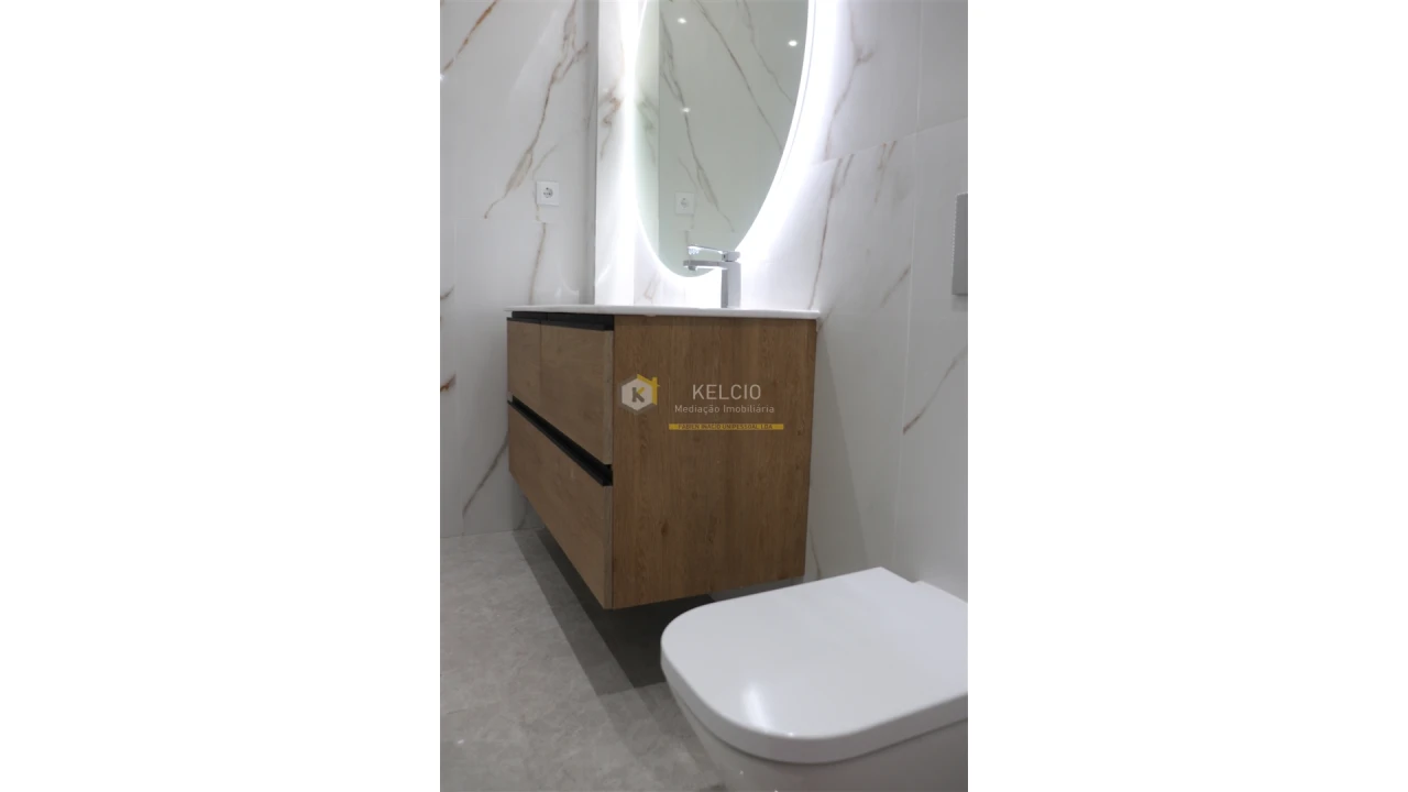 Apartamento T2 para Venda em Quarteira Foto 18