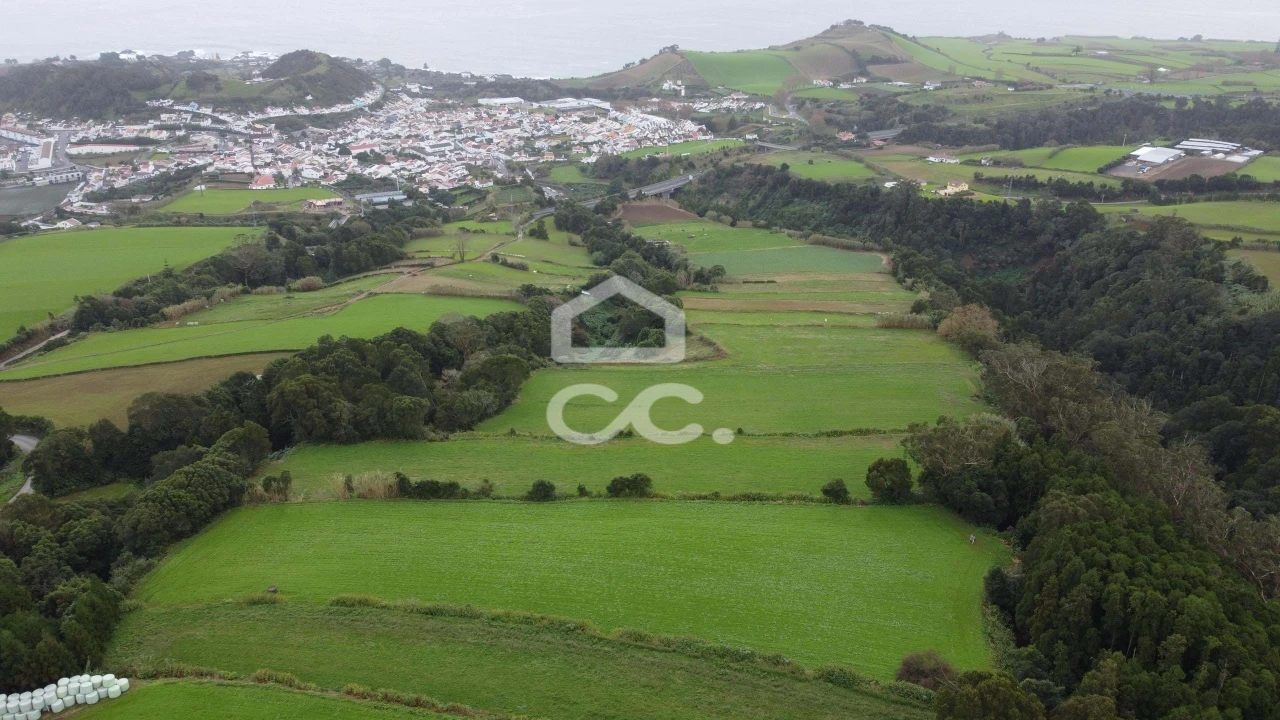 Terreno para Venda em Agua de Pau Foto 13