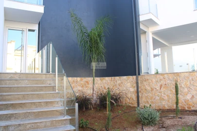 Moradia T4 para Venda em Lagos (São Sebastião e Santa Maria)