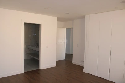 Moradia T4 para Venda em Lagos (São Sebastião e Santa Maria)
