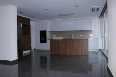 Moradia T4 para Venda em Lagos (São Sebastião e Santa Maria)