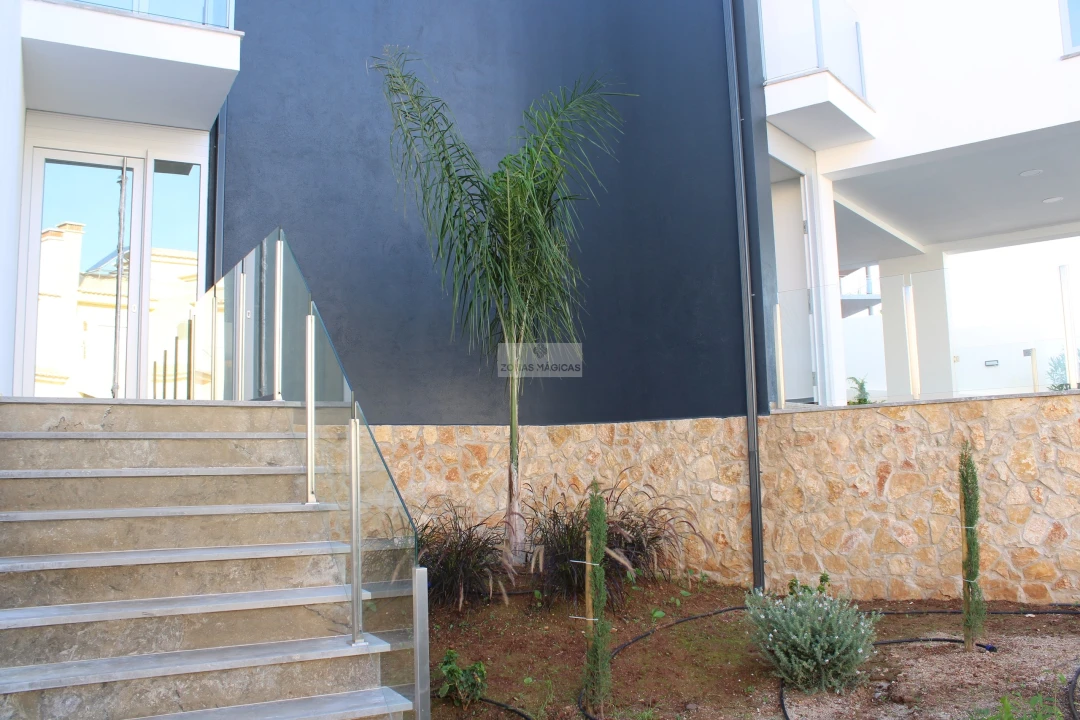 Moradia T4 para Venda em Lagos (São Sebastião e Santa Maria) Foto 47