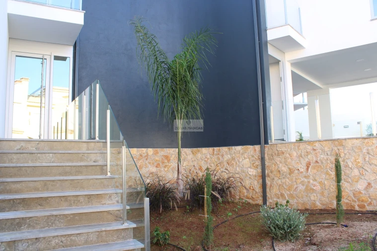 Moradia T4 para Venda em Lagos (São Sebastião e Santa Maria) Foto 47