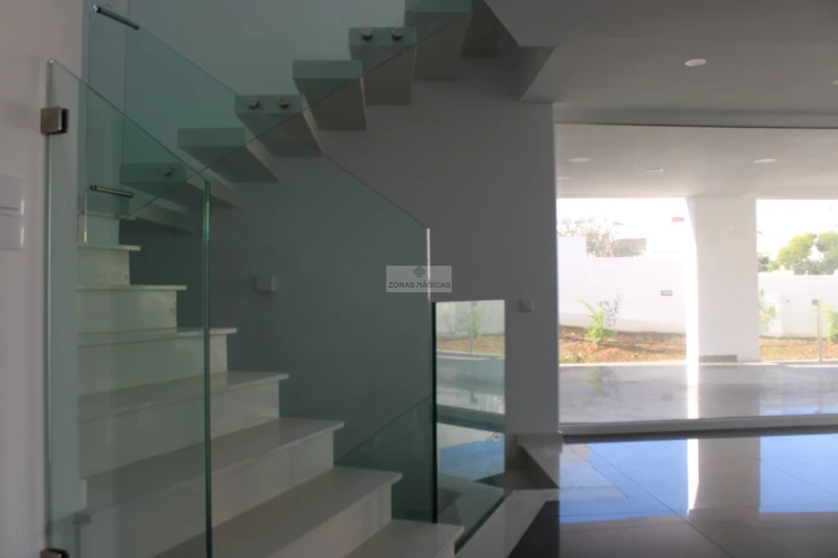 Moradia T4 para Venda em Lagos (São Sebastião e Santa Maria) Foto 17