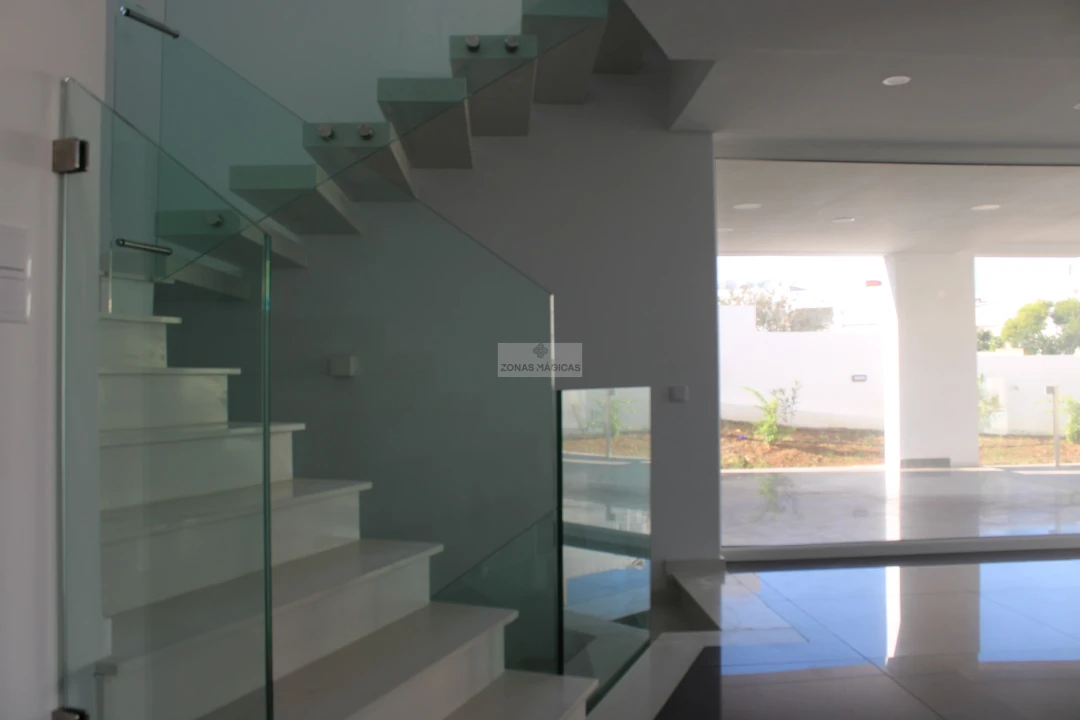 Moradia T4 para Venda em Lagos (São Sebastião e Santa Maria) Foto 17
