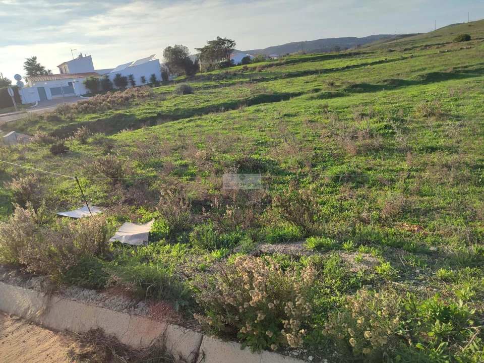 Terreno para Venda em Budens Foto 2