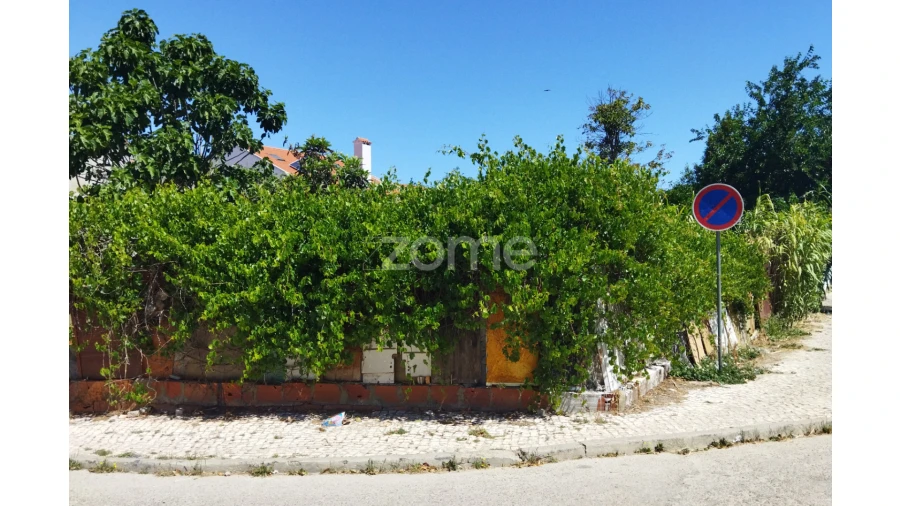 Terreno para Venda em Baixa da Banheira e Vale da Amoreira Foto 1