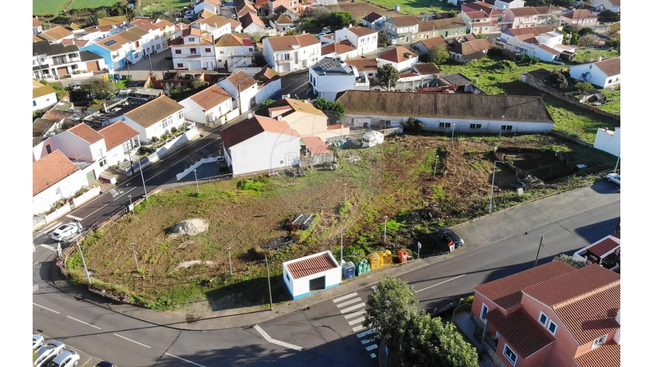 Terreno para Venda em A dos Cunhados e Maceira Foto 1