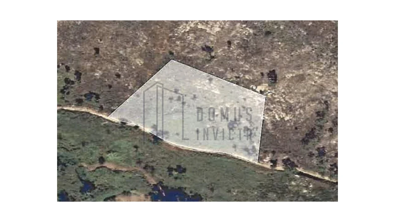 Terreno para Venda em Santa Cruz do Douro e São Tomé de Covelas Foto 1