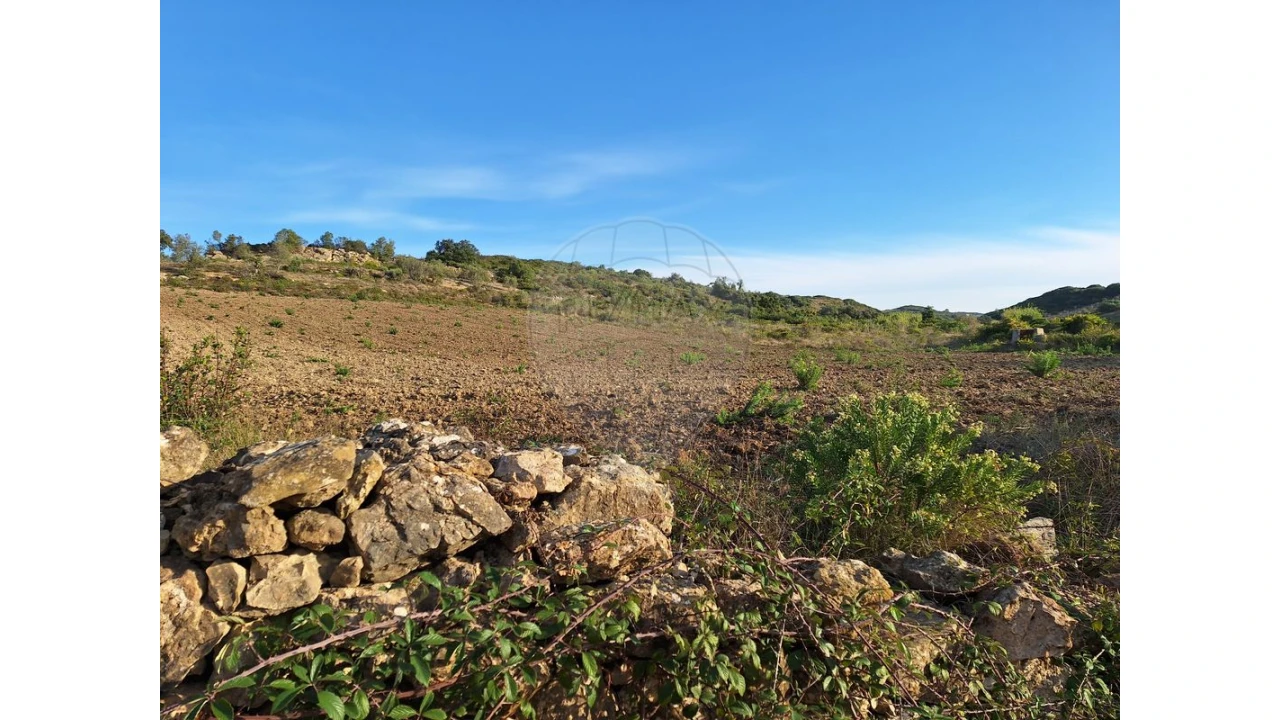 Terreno para Venda em Santiago dos Velhos Foto 9