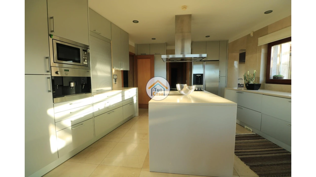 Moradia T5 para Venda em Travassô e Óis da Ribeira Foto 5