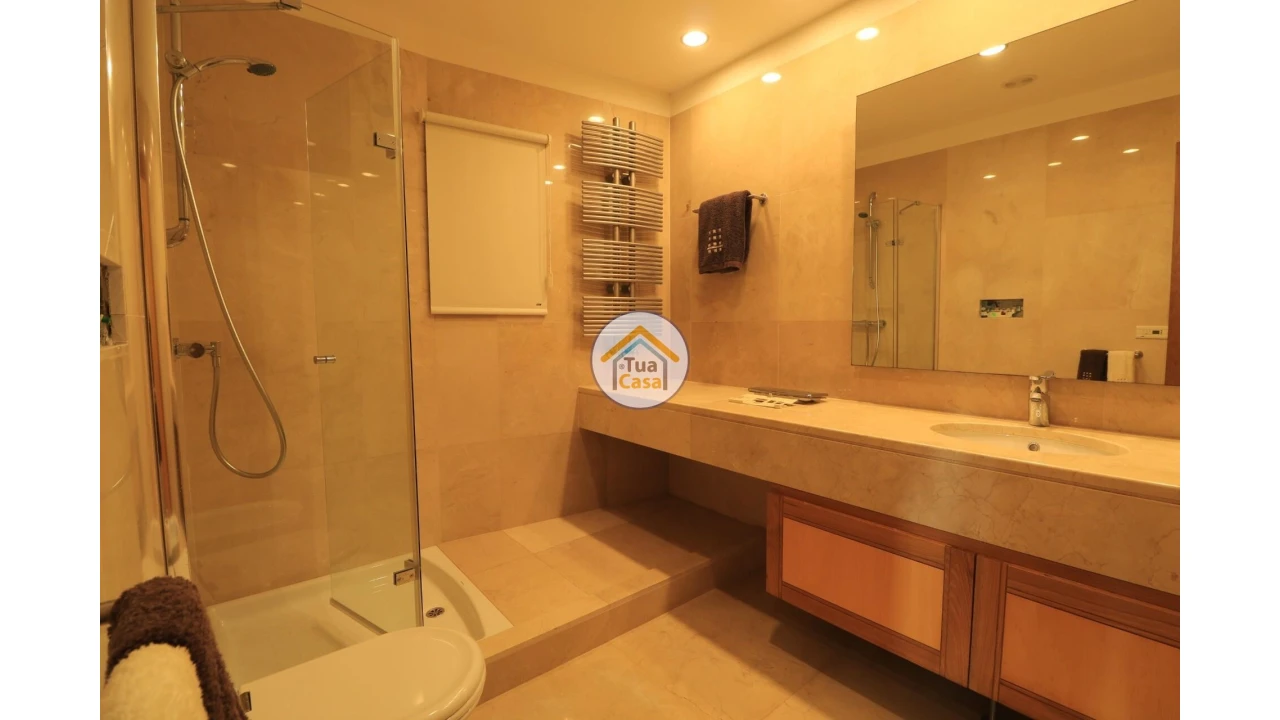 Moradia T5 para Venda em Travassô e Óis da Ribeira Foto 15