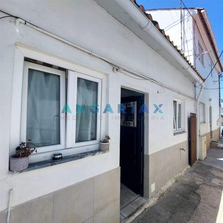 Moradia T3 para Venda em Calvaria de Cima Foto 4