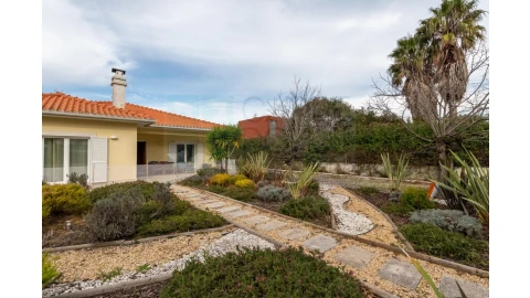 Moradia T4 para Venda em Sesimbra (Castelo)