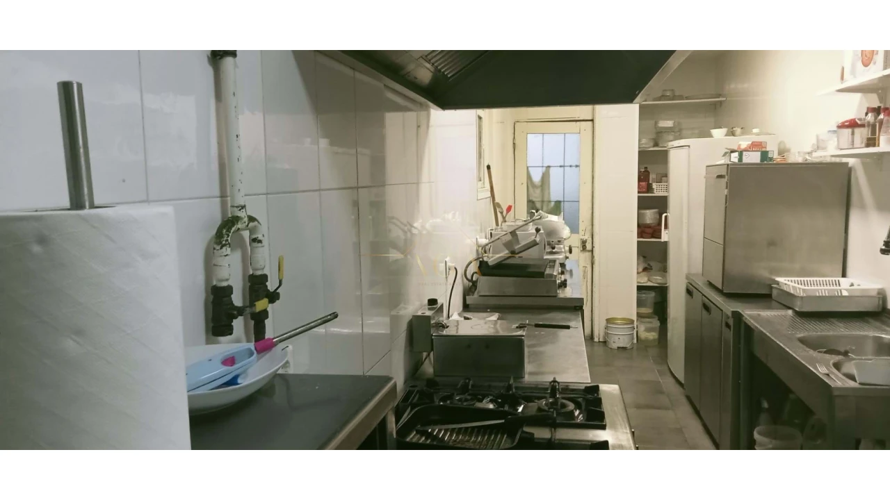 Negócio para Venda em Santa Marinha Foto 4