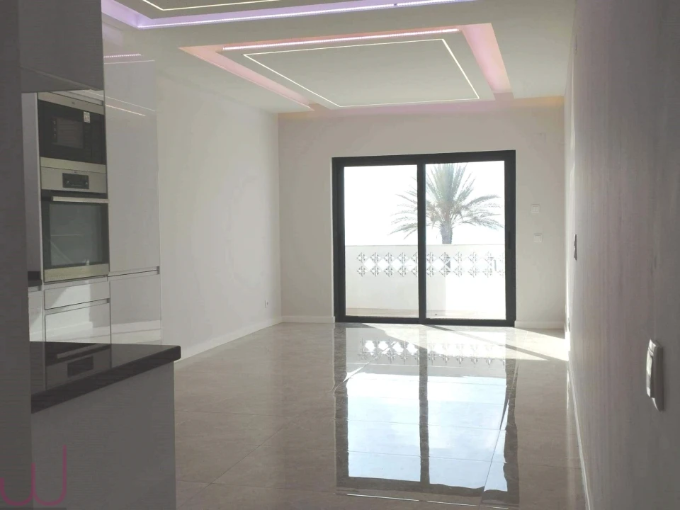Apartamento T2 para Venda em Quarteira Foto 2