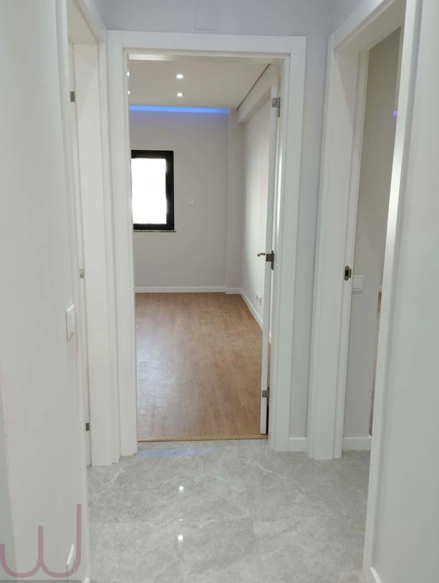 Apartamento T2 para Venda em Quarteira Foto 11