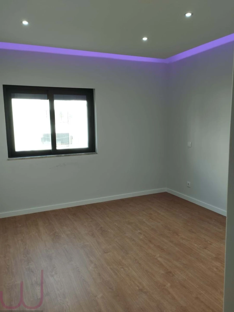 Apartamento T2 para Venda em Quarteira Foto 6