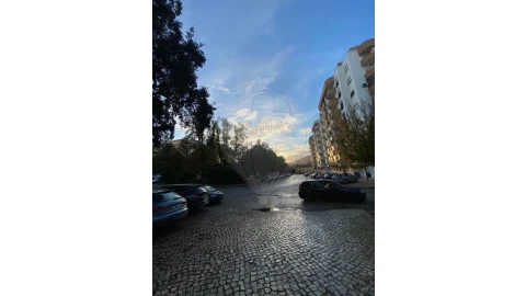 Loja para Venda em União das Freguesias de Setúbal