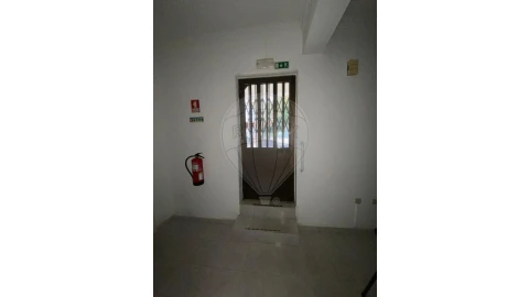 Loja para Venda em União das Freguesias de Setúbal