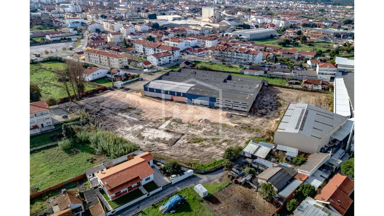 Armazém para Venda em Marinha Grande Foto 17
