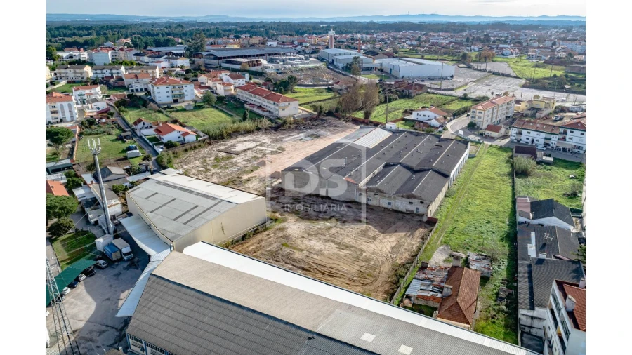 Armazém para Venda em Marinha Grande